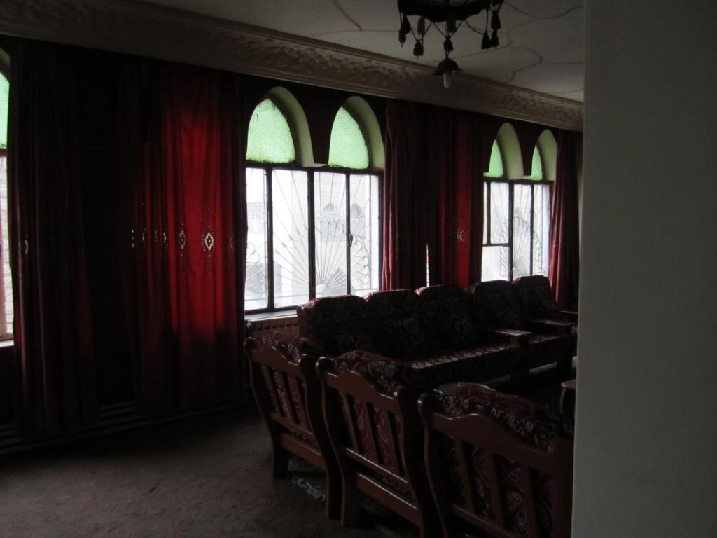 Sultan Hotel Amman Exterior photo